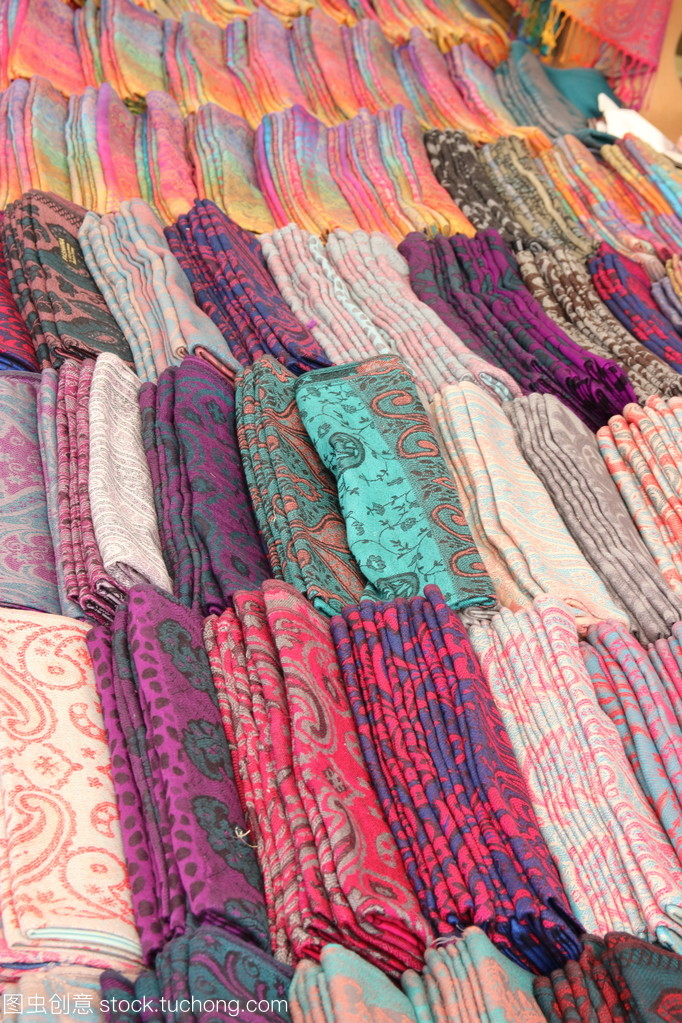 纺织物语 一匹色彩，万般风情